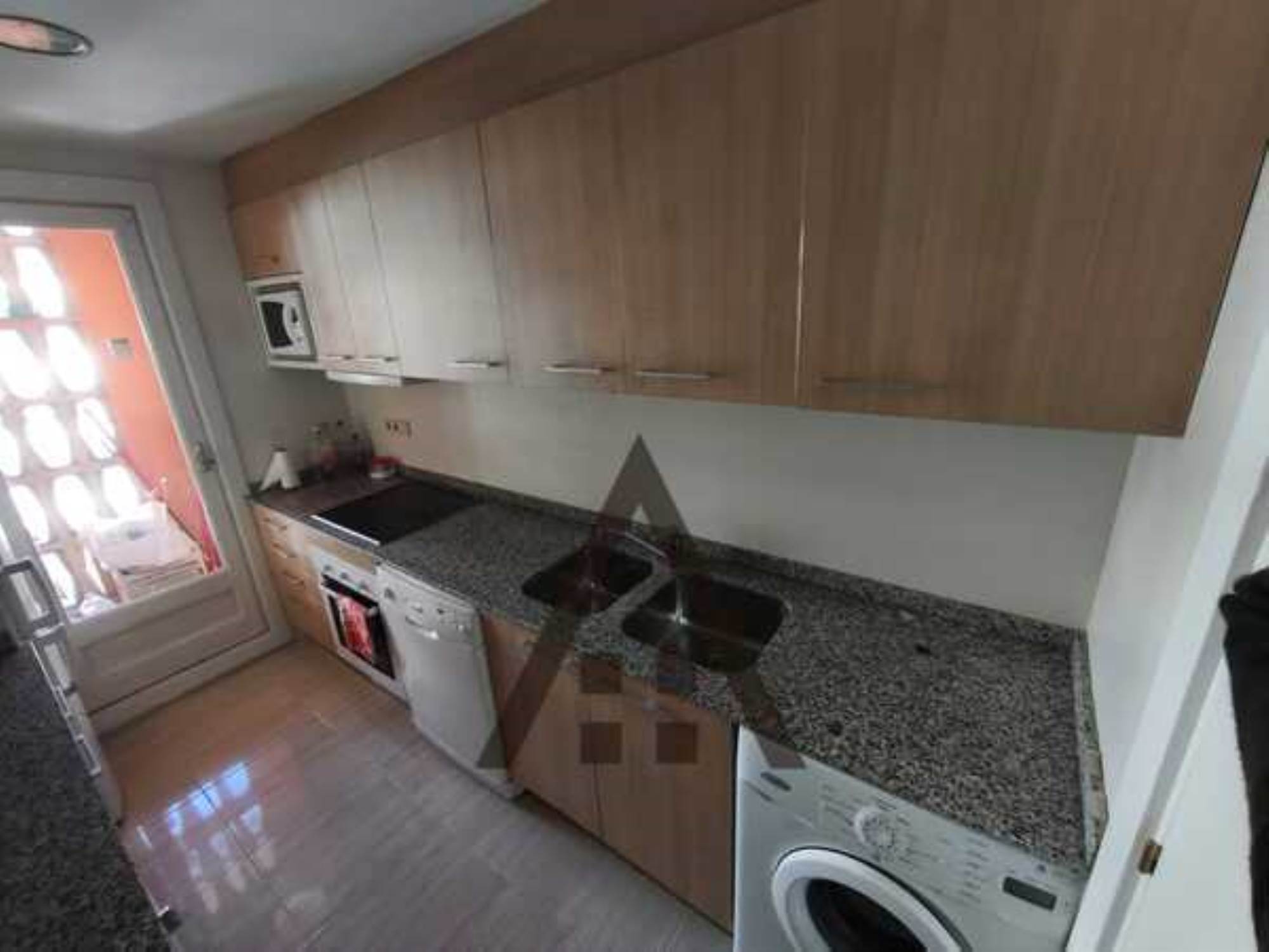 Es lloga ampli pis a Arinsal